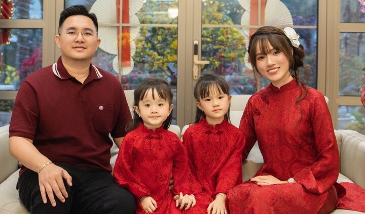 Chi Hoa có cuộc sống viên mãn bên chồng con.
