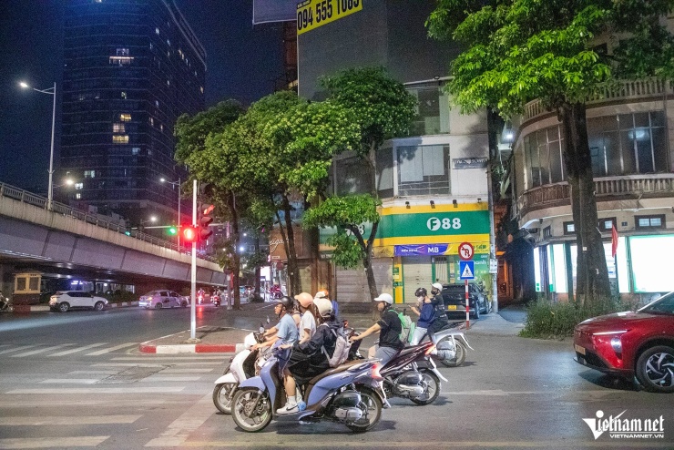 Người Hà Nội 'trăm phương nghìn kế' để ngăn mùi hoa sữa - 6