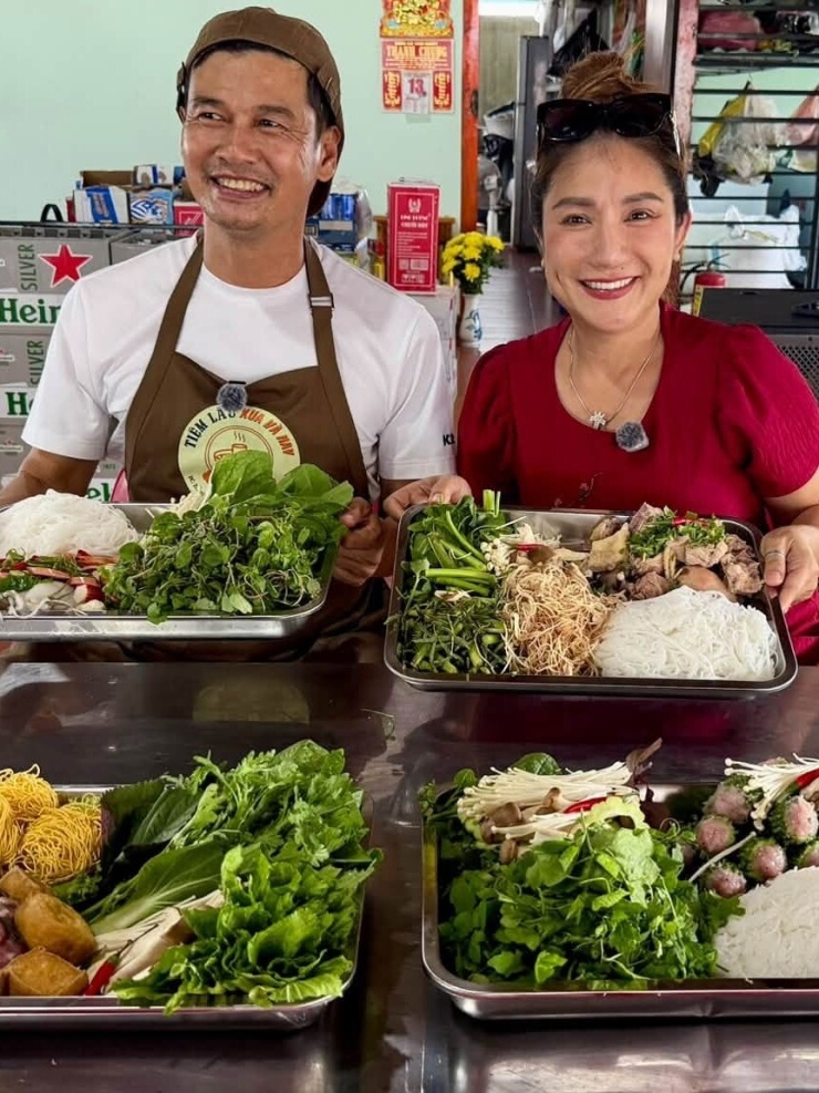 Ảnh sao 16/10: Hai con lai Ấn của Võ Hạ Trâm 'giống nhau như đúc' - 8