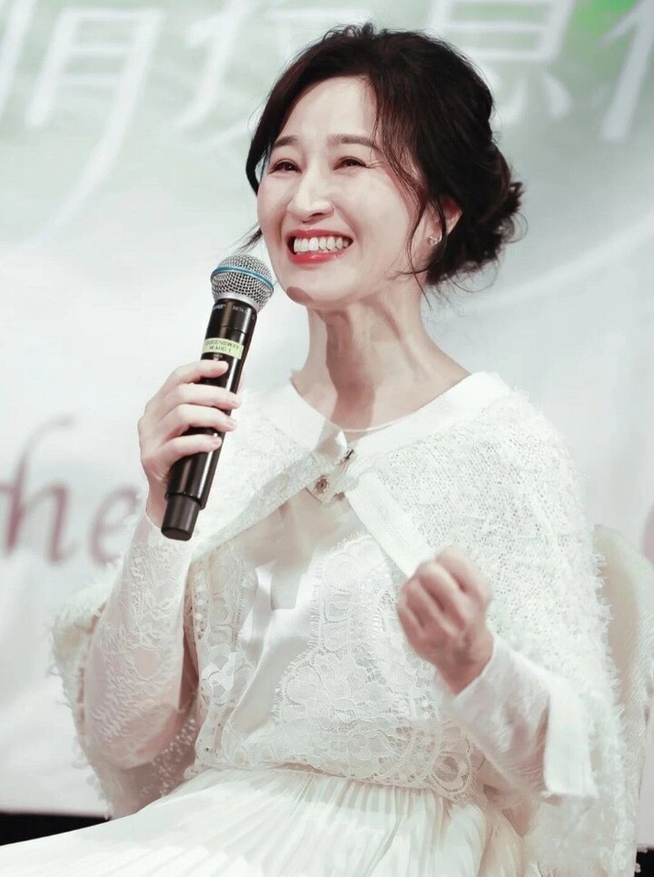 Quan Vịnh Hà rời xa nghệ thuật nhiều năm qua.