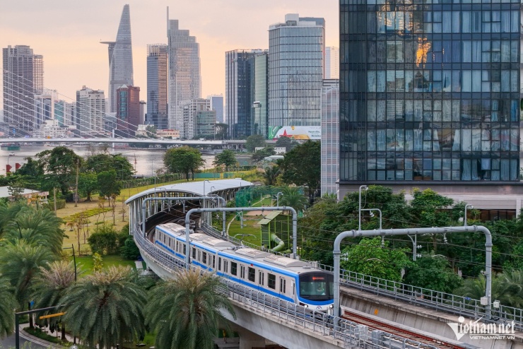 Metro số 1 (Bến Thành - Suối Tiên). Ảnh: Nguyễn Huế