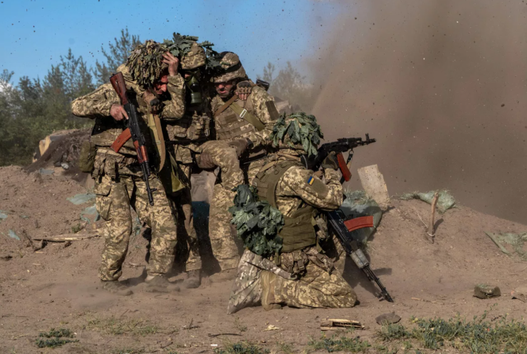 Binh sĩ Ukraine. Ảnh: AP.