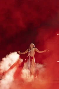Lý do fan Việt chi hàng chục triệu đồng xem concert Big Bang
