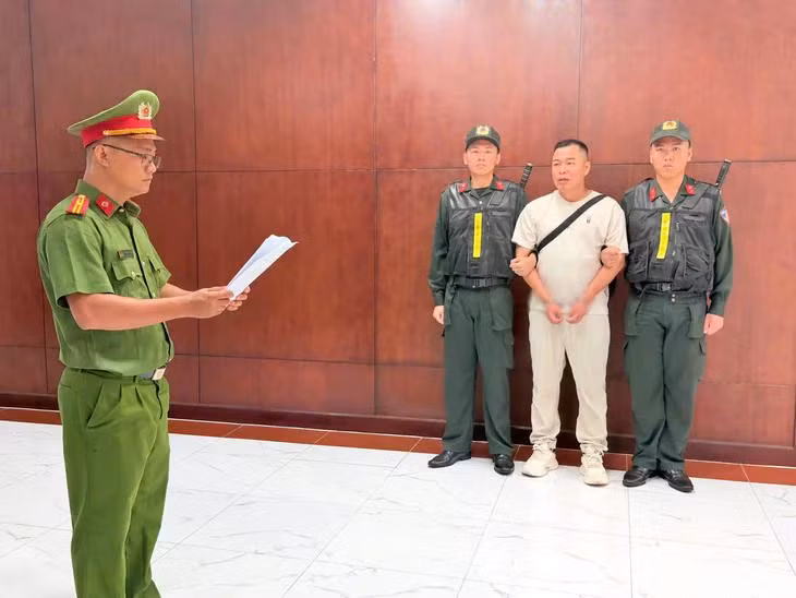 Bắt, khởi tố Tôn Bằng: Chồng cũ Hằng Du Mục vướng vụ án liên quan nhãn hiệu của vợ cũ