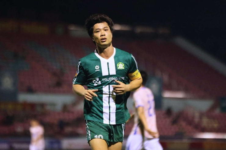 Công Phượng trong màu áo Thành phố Đồng Nai FC. Ảnh: Thành phố Đồng Nai FC.