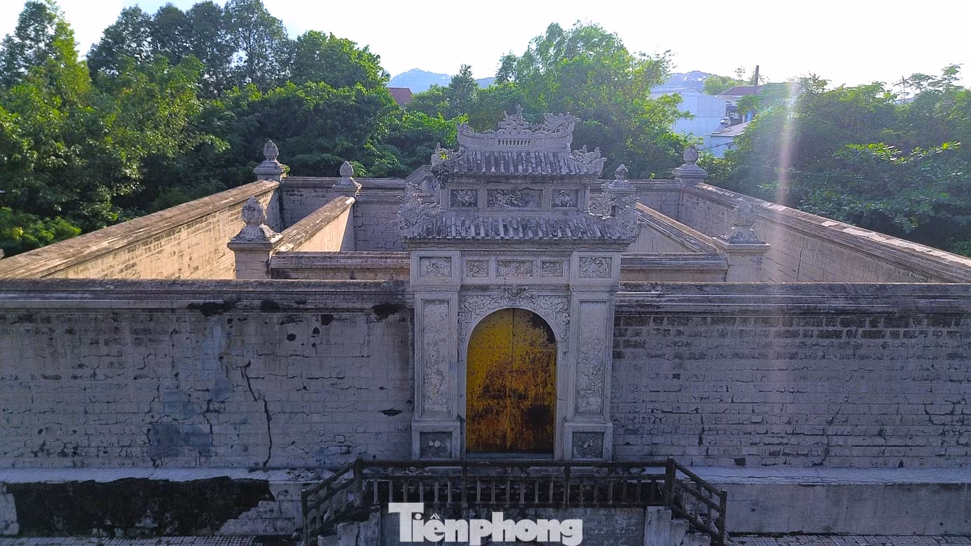 Bí ẩn lăng hoàng hậu giữa đồng bằng Huế và lời truyền ‘công hầu bất tuyệt’ - 8