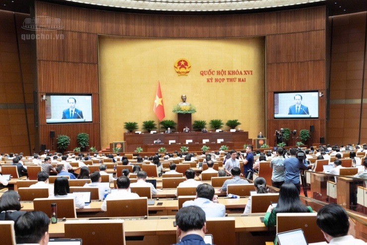 Toàn cảnh phiên họp sáng 19/10