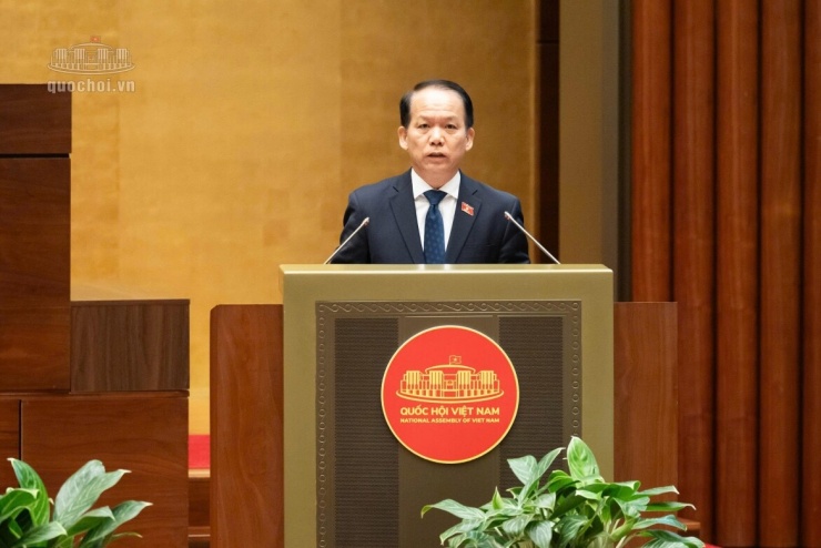 Bộ trưởng Bộ Tư pháp Hoàng Thanh Tùng