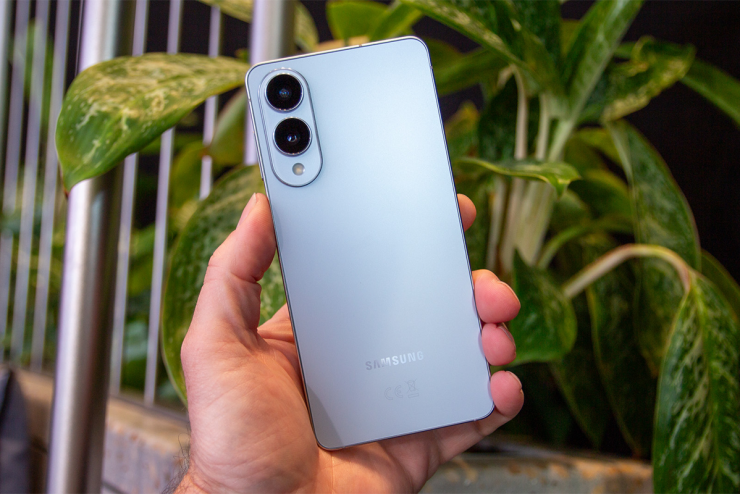 Galaxy S25 Edge hướng đến người dùng yêu thích smartphone có thiết kế thanh mảnh nhưng vẫn cần hiệu năng cao cấp.