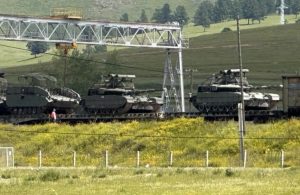 Xe tăng T-80BVM Nga có thể áp sát đối thủ trong im lặng?