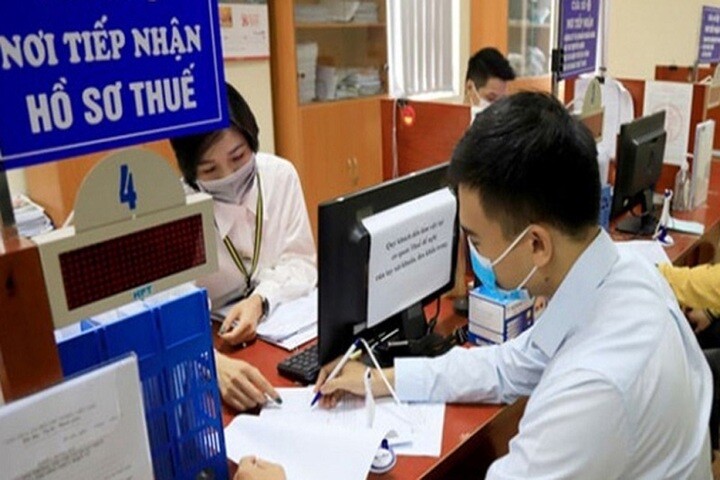 Quản lý thuế là cần thiết nhưng không nên để người dân gánh mọi hậu quả của lỗi dữ liệu, mạo danh hay thủ tục kéo dài.