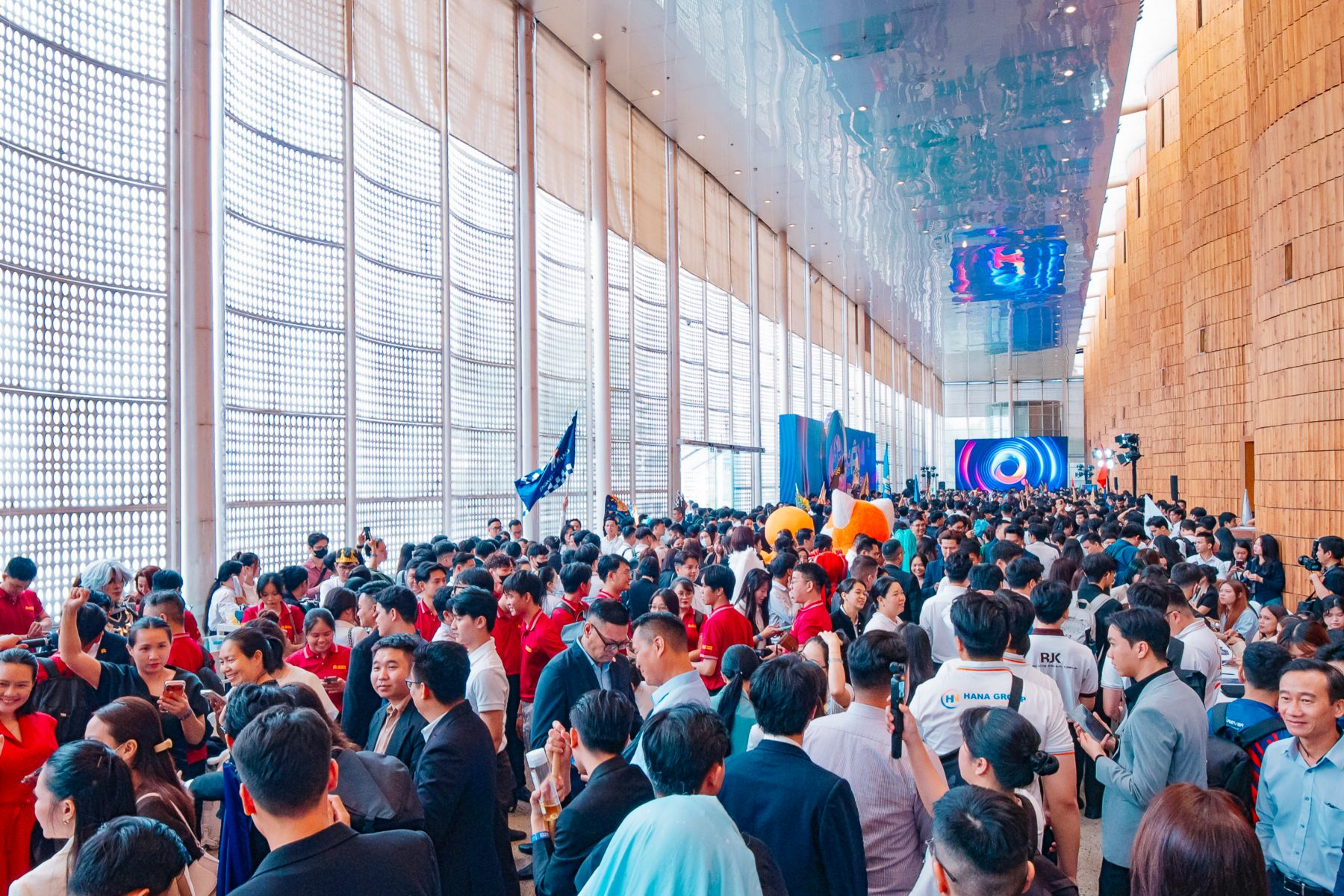 Lễ giới thiệu dự án Qtopia thu hút gần 3000 chuyên gia tư vấn tham dự