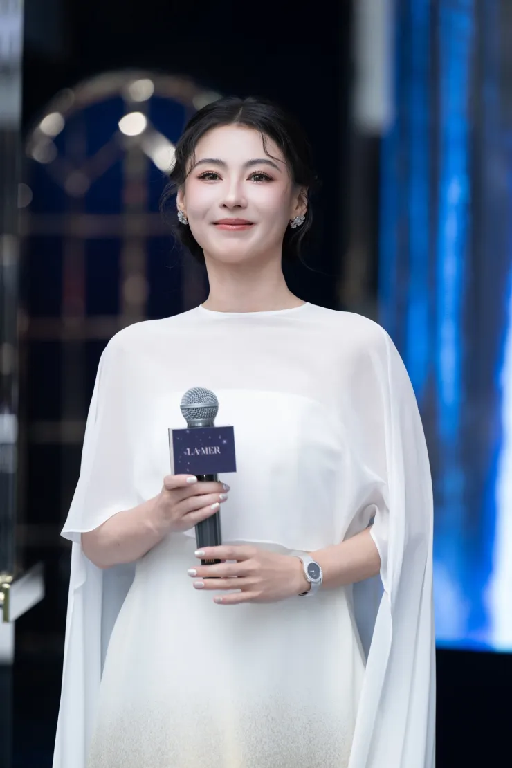Trương Bá Chi tại sự kiện hồi tháng 9. Ảnh: Zhang Bozhi Studio