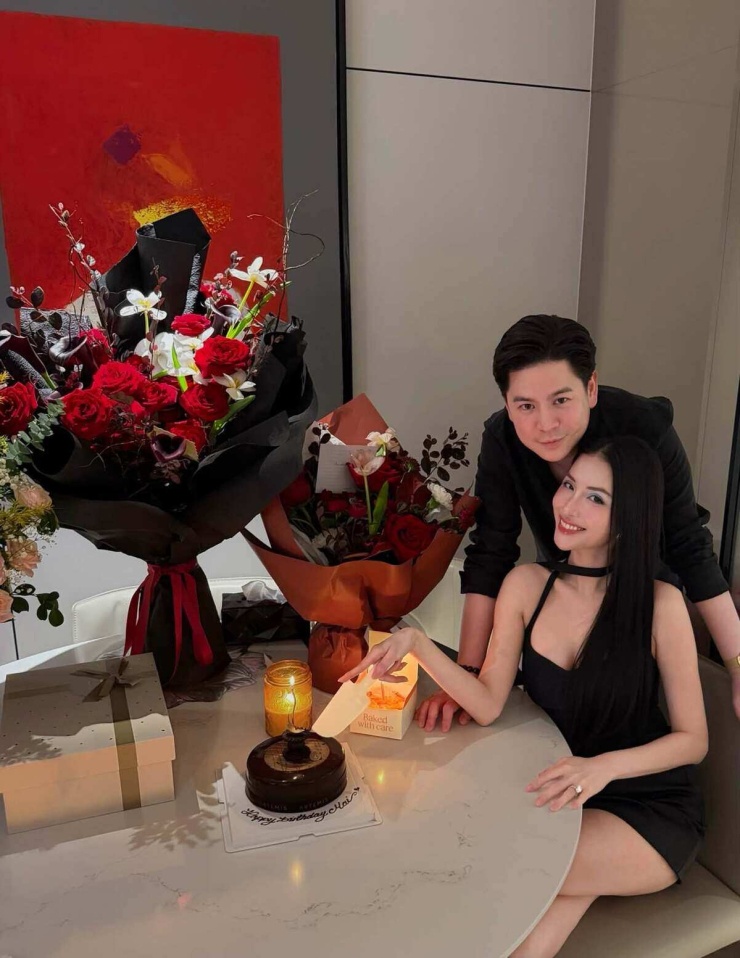 Ảnh sao 23/10: Mai Hồ tình tứ bên ông xã thiếu gia - 3