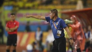 HLV Chu Đình Nghiêm và CLB Ninh Bình được vinh danh