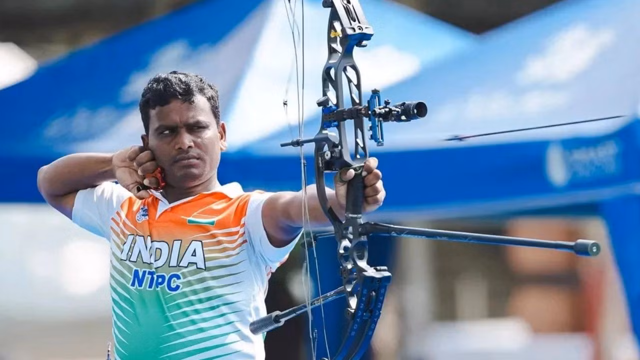 Toman Kumar Taram - người đã chuyển sang công việc cảnh sát - vừa giành HCV Asian Para Games