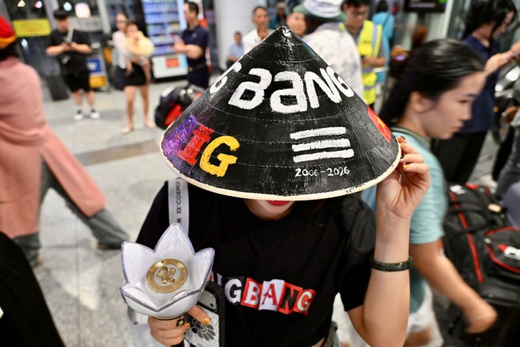 Fan Việt xếp hàng ở sân bay đón BigBang - 5