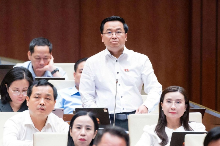 Đại biểu Bùi Xuân Hải (Đoàn ĐBQH TP. Hải Phòng) (Ảnh: Media QH).