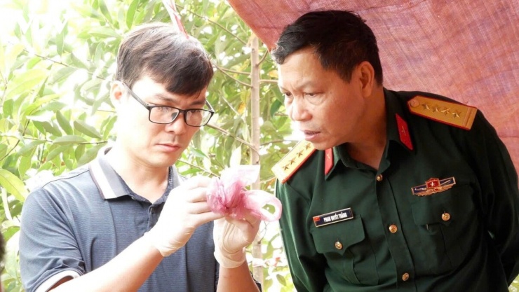 Sau gần 3 ngày tìm kiếm, lực lượng chức năng đã phát hiện vị trí chôn cất hài cốt liệt sĩ