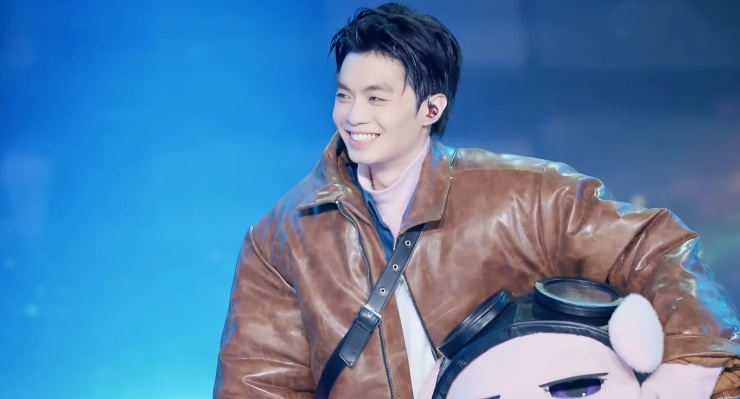 Rapper Negav lộ diện trong tập 4. Ảnh: DatVietVAC