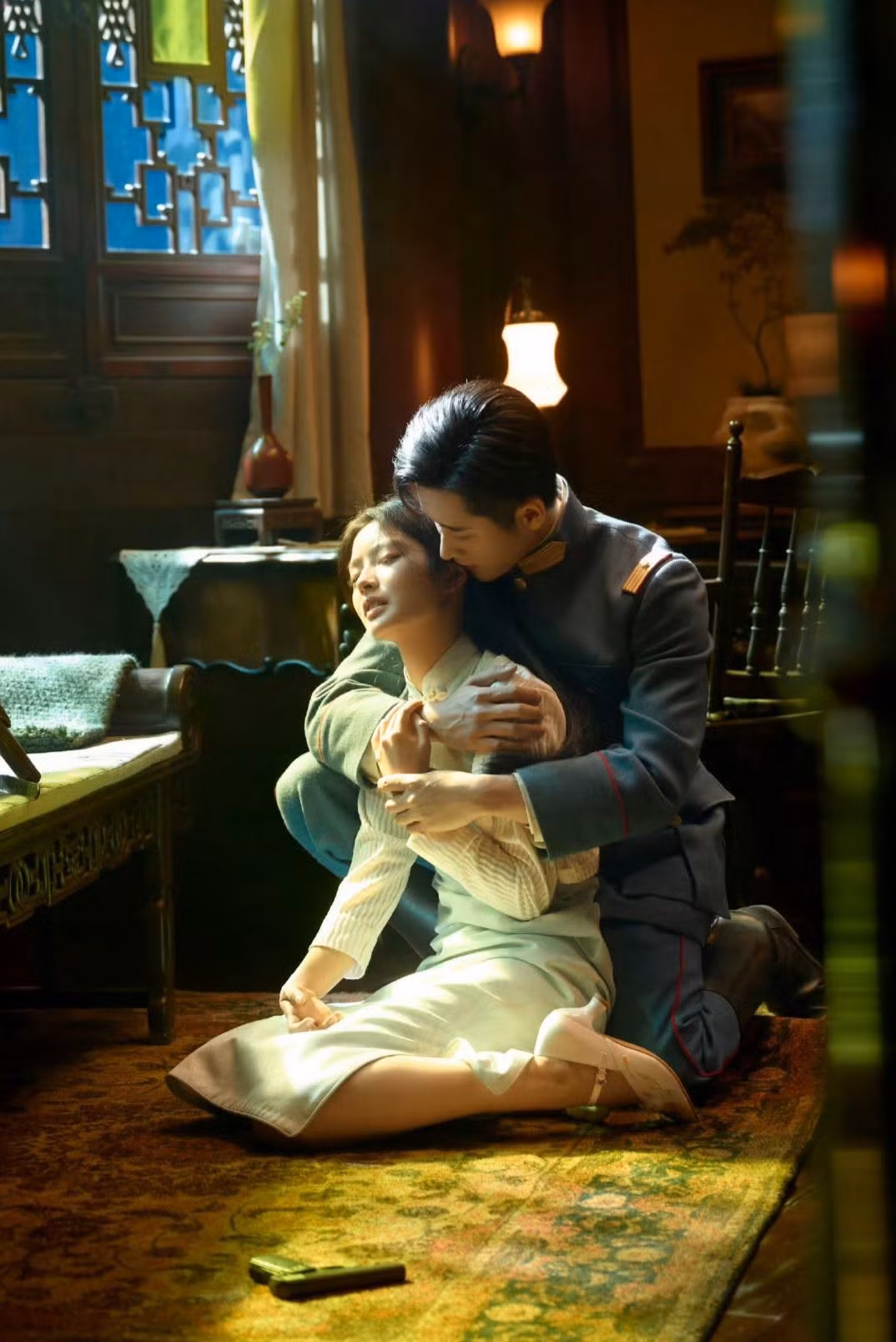 Ở những đoạn xung đột lên đến cao trào, sự tương tác giữa họ chưa tạo được cảm giác căng thẳng và rung động trọn vẹn.