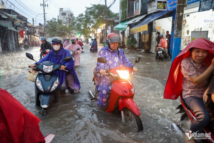 Thời tiết Nam Bộ sắp đối mặt đợt thời tiết xấu. Ảnh: Nguyễn Huế 