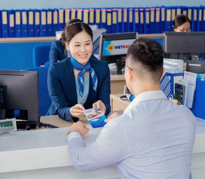 Lãi suất huy động và cho vay đều đang được điều chỉnh giảm. (Ảnh: Đại Việt)