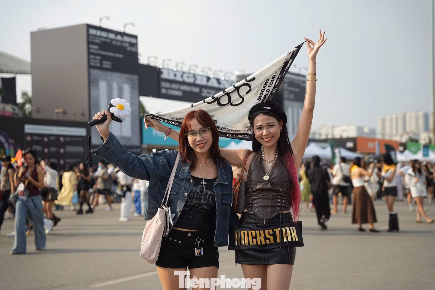 Hơn 40.000 người đổ về Mỹ Đình - 30