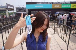Sốt vé BIGBANG đêm thứ 2: Vé bán lại gần 100 triệu đồng/cặp