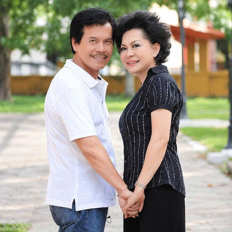 Danh ca Giao Linh nhớ thương khôn nguôi người chồng 35 năm gắn bó đã khuất. 