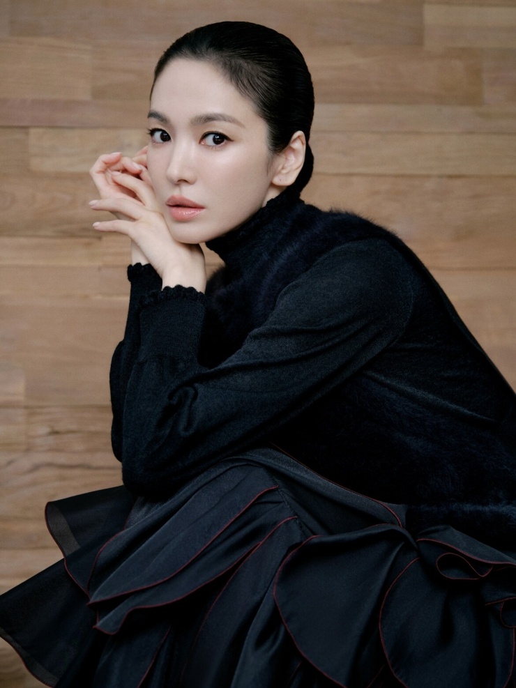 Song Hye-kyo mở ra chặng đường mới trong sự nghiệp sau khi ký hợp đồng với công ty quản lý Management STAND. (Ảnh: Instagram)