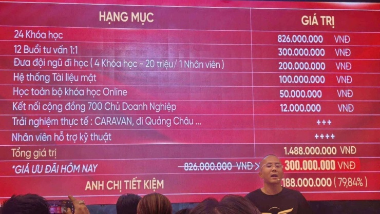 Một khoá học làm giàu với giá gần 1,5 tỷ đồng được lan truyền trên mạng xã hội.