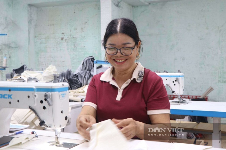 Bà Đinh Thị Đoá bày tỏ mong muốn nếu được đầu tư phát triển du lịch sinh thái, thu hút khách du lịch sẽ tạo công ăn việc làm, tăng thu nhập cho người dân. Ảnh: Gia Khiêm