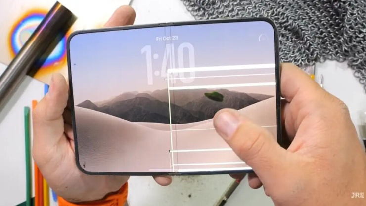 FineMTEC bác bỏ cáo buộc bản lề gây lỗi màn hình iPhone Duo