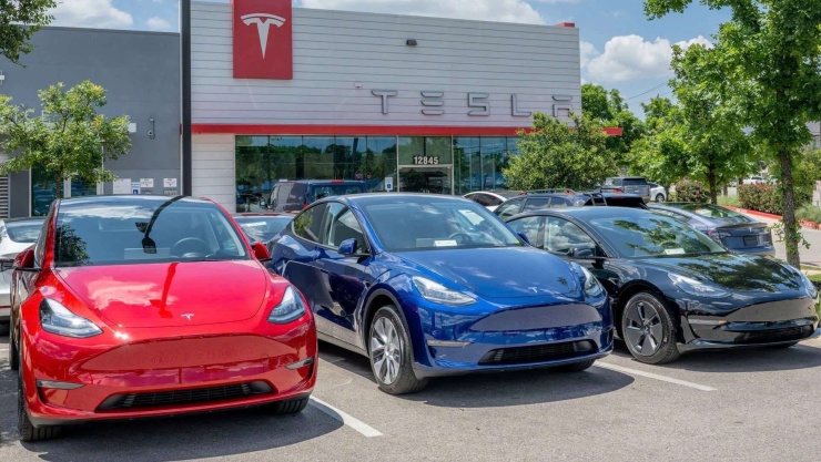 Tesla Việt Nam tuyển lãnh đạo: Lương ở Mỹ 8,4 tỷ đồng/năm, ở Đông Nam Á trả ra sao? - 1