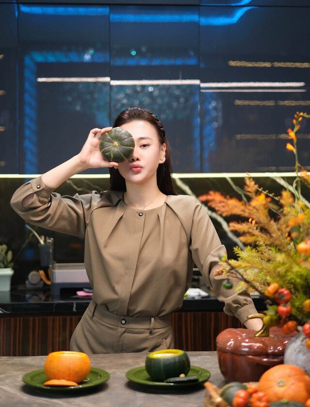 Phương Oanh ở tuổi 37 tận hưởng cuộc sống bên cặp song sinh đáng yêu - 2