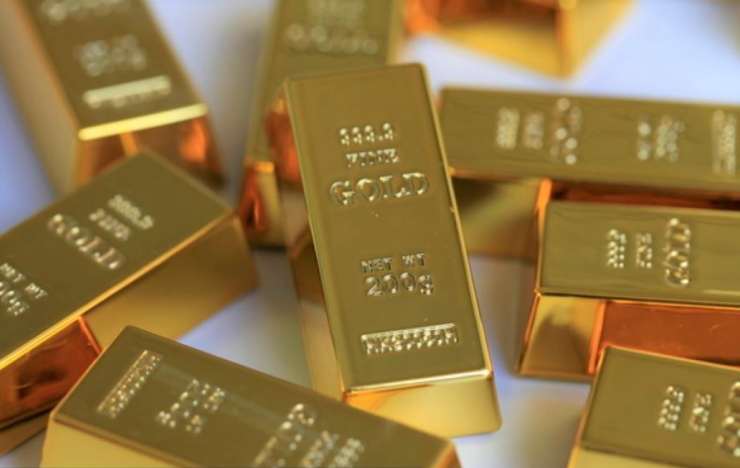 Vàng rơi từ đỉnh trên 5.000 USD/ounce xuống vùng 4.000 USD, giới phân tích đang dõi theo ngưỡng 3.920 USD trước khi kịch bản 3.000 USD có thể kích hoạt. Ảnh: Xinhua