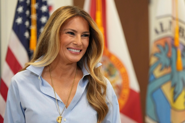 Đệ nhất phu nhân Melania Trump tại bang Florida ngày 24/10. Ảnh: AP