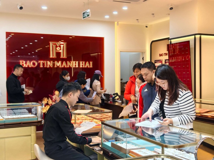 Giá vàng hôm nay 30/10: Vàng thế giới giảm sâu - 2