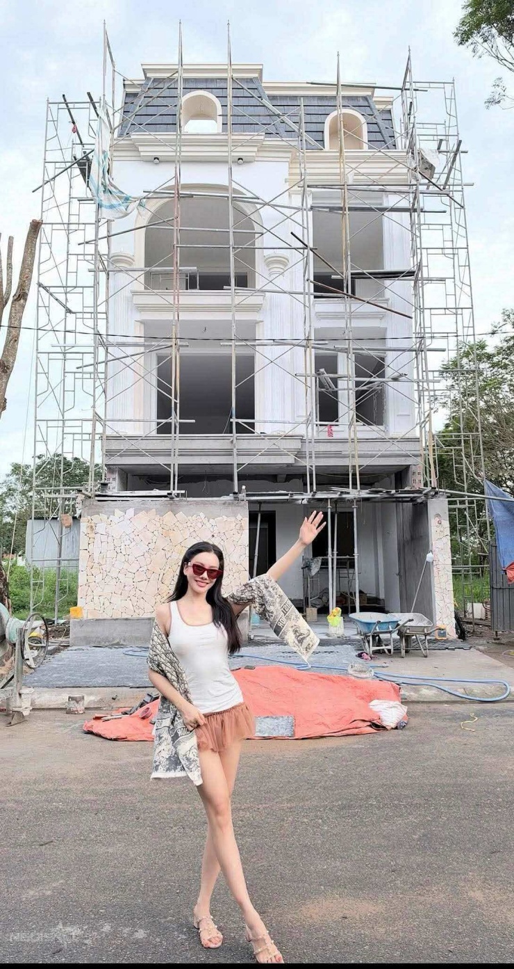 Cô nói mong chờ để dọn vào nhà mới. Ảnh: NVCC
