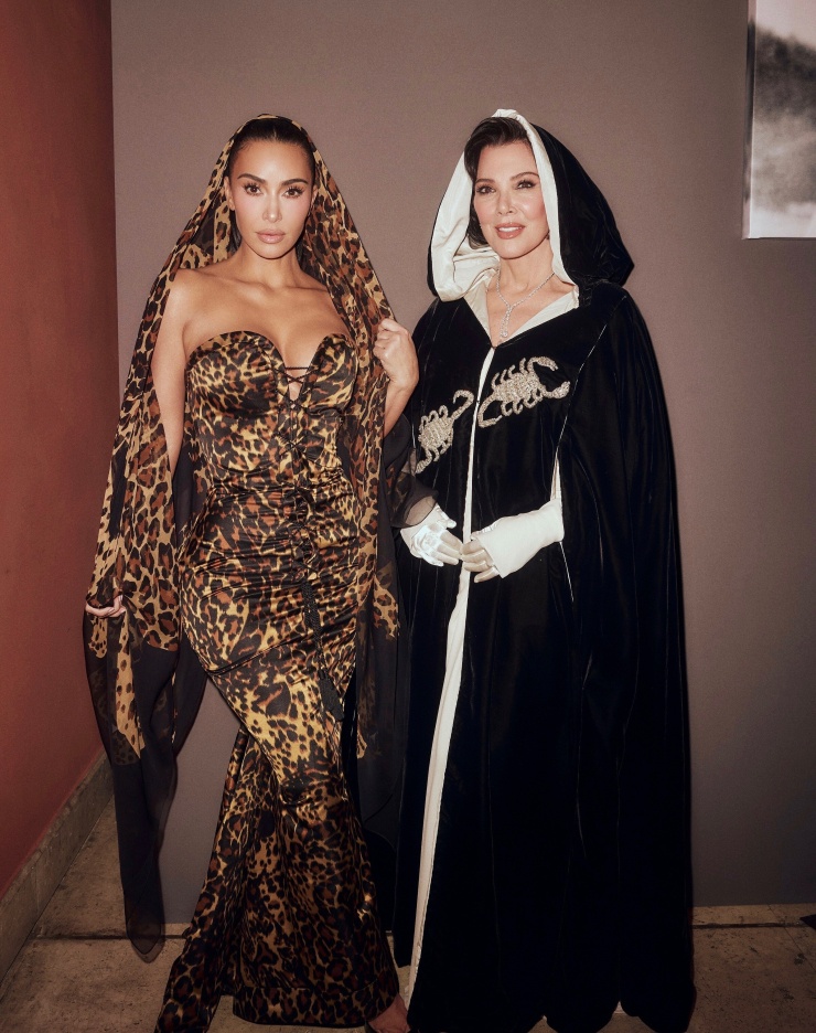 Kim Kardashian và mẹ, bà Kris Jenner. Ảnh: Instagram Kris Jenner