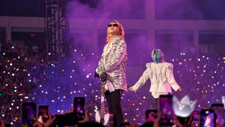 Trưởng nhóm G-Dragon trong concert tối 25/10. Ảnh: Xuân Mai