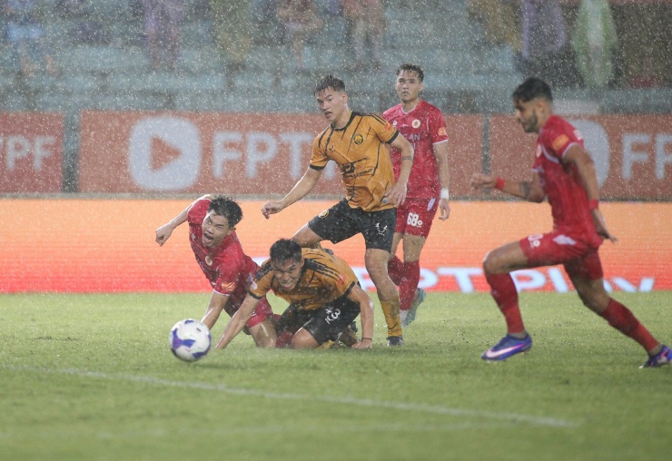Phong độ ở V-League sẽ quyết định tới suất lên tuyển Việt Nam