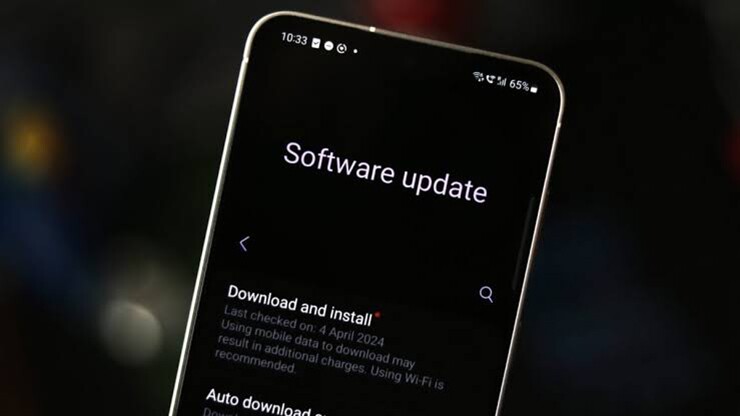 Việc kiểm tra thông tin cập nhật có thể thực hiện qua mục Software Update của ứng dụng Settings trên điện thoại Samsung Galaxy.