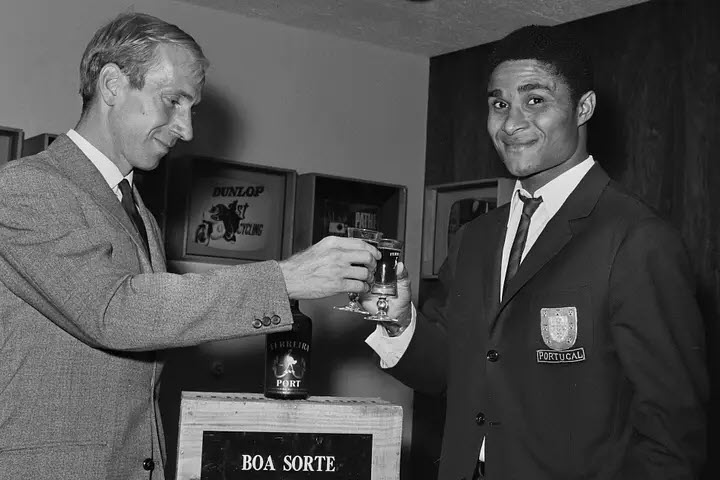 Charlton &amp; Eusebio
