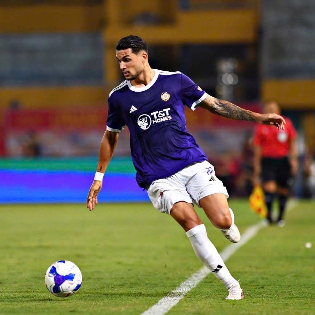 Hoàng Hên hiện đang đầu quân cho đội Hà Nội FC