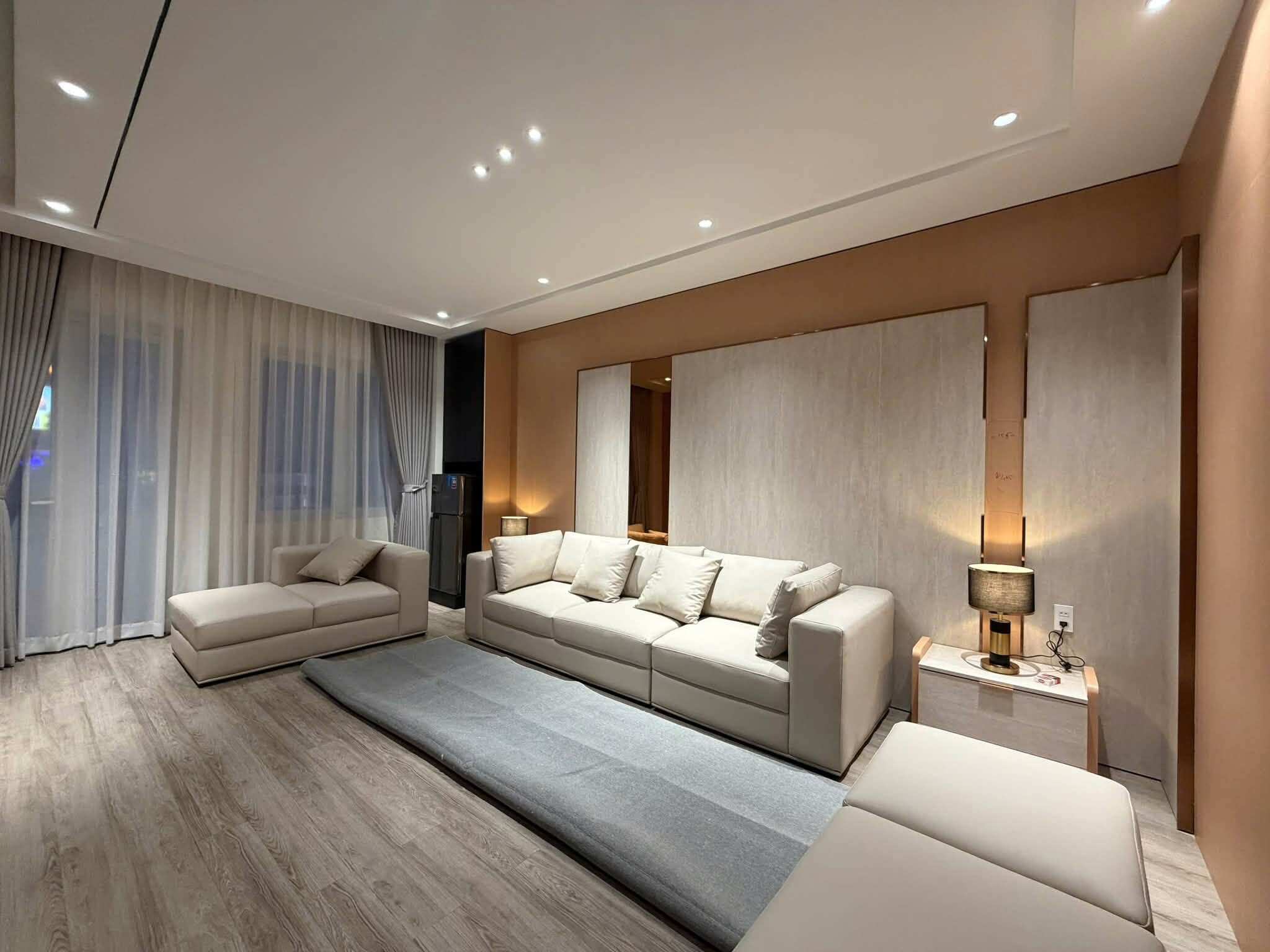 Nhạc sĩ Nguyễn Văn Chung sửa sang lại căn nhà cũ của&nbsp;ba mẹ, từng là nơi anh em anh lớn lên