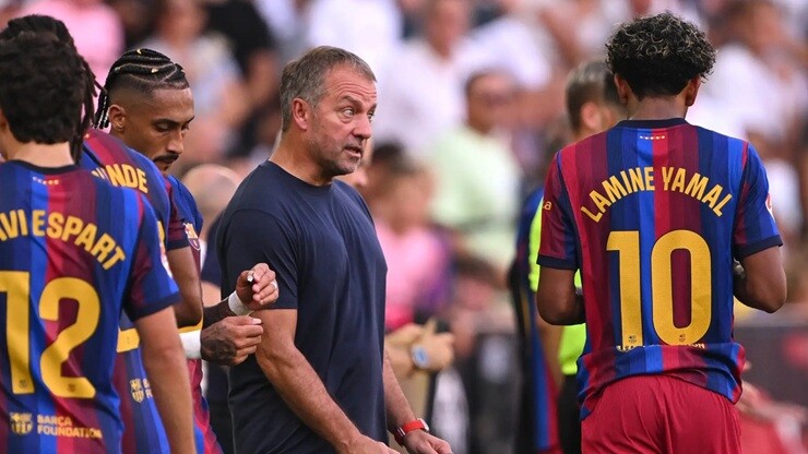 Hansi Flick đạt tỷ lệ thắng 77,17% tại Barcelona, vượt qua Luis Enrique (76,24%) để trở thành HLV có tỷ lệ chiến thắng cao nhất trong lịch sử CLB