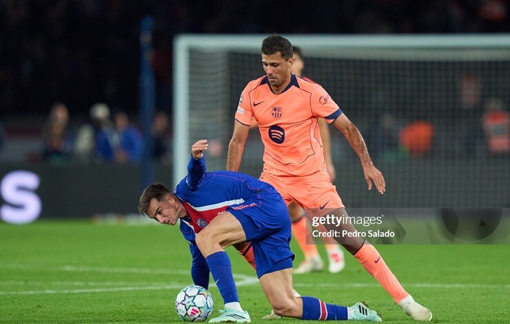 Barcelona đánh mất khả năng kiểm soát bóng khi không có Rodri trên sân