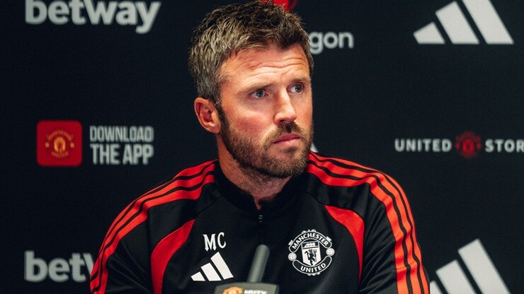 Carrick&nbsp;kêu gọi vụ việc của Man City&nbsp;sớm được giải quyết